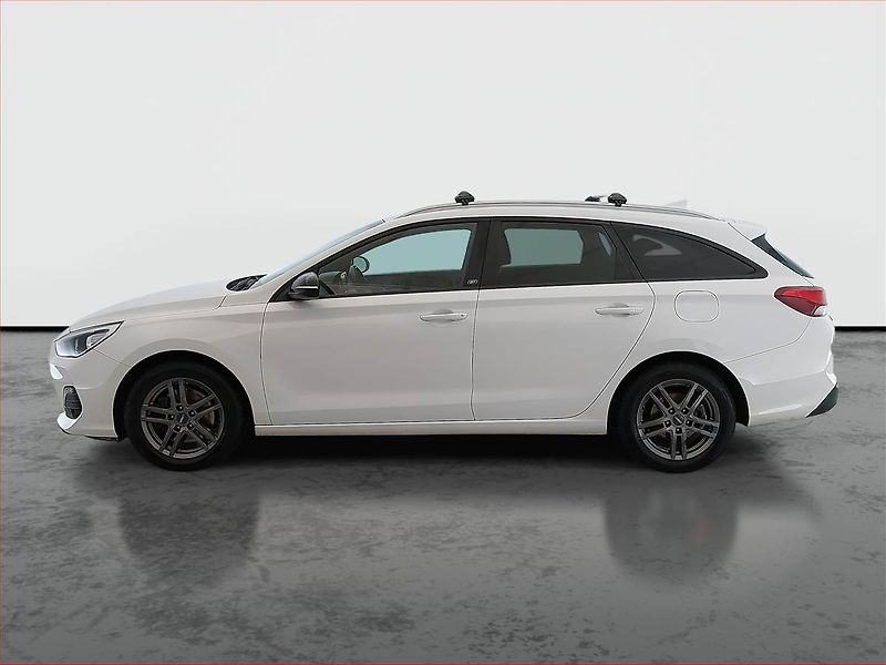 Hyundai i30 (2018) 1.4 T-GDI, Navi, Xenony - fotka 3 z 16