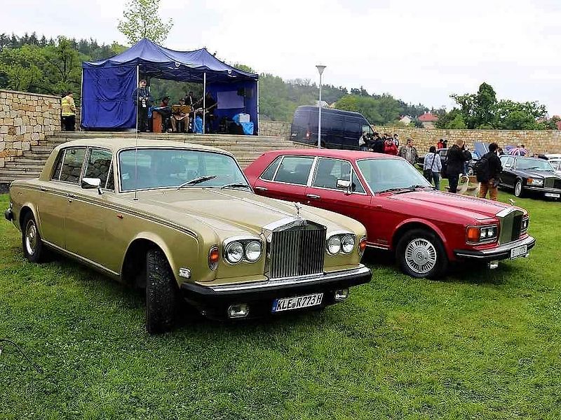 Sraz luxusních vozů Rolls-Royce a Bentley.