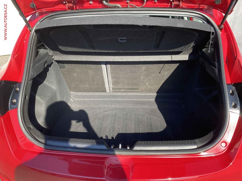Hyundai i30 (2013) 1.4i, Klima - fotka 7 z 16