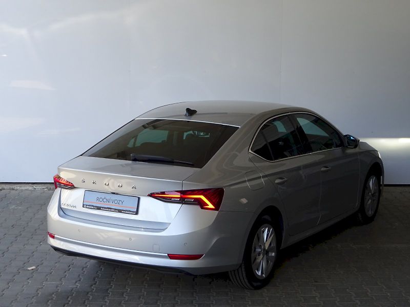 Škoda Octavia (2023) STYLE TD 110/2.0 M6F Navi pake - fotka 17 z 23