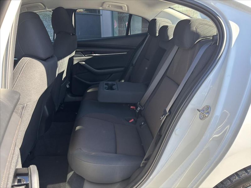 Mazda 3 2,0 i Plus 1.ČR CARPLAY KAMERA - fotka 12 z 46