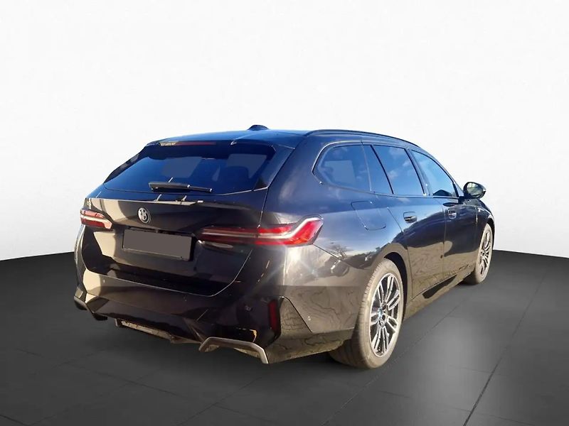 BMW i5 eDrive40 M-Sport 360 DA+ HuD T - fotka 3 z 9