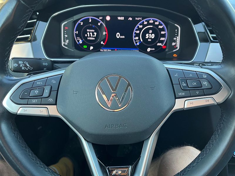 Volkswagen Passat (2021) 2.0 TDI 147kW 4x4 R-LINE - fotka 9 z 20