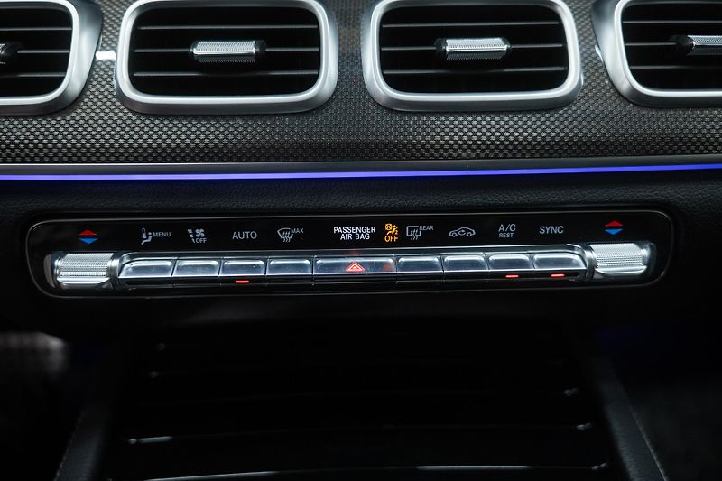 Mercedes-Benz GLE (2020) 350D 4x4 AMG PREMIUM AIRMATIC - fotka 28 z 48
