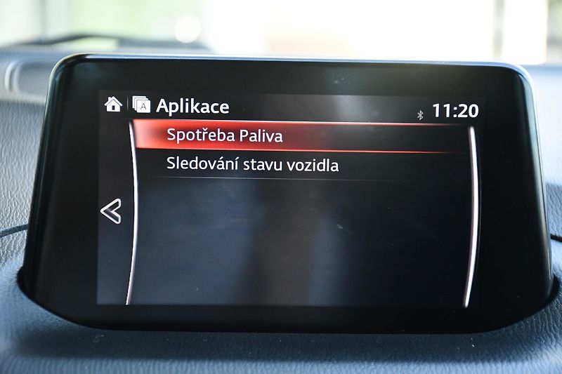 Mazda 3 2.0SKYACTIV-G HUD KAMERA 2xALU - fotka 26 z 34