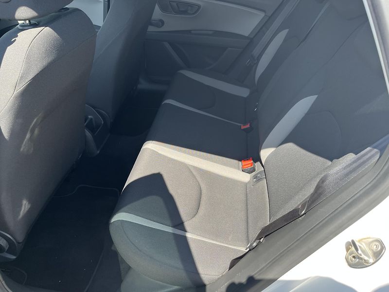 Seat Leon 1.2 TSi  ČR - fotka 12 z 32