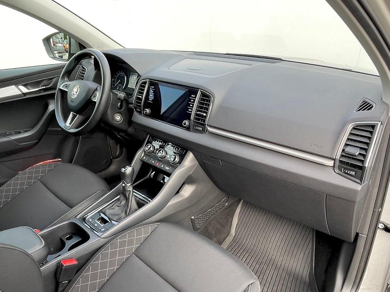 Škoda Karoq (2018) 2.0 TDI / 110 kW 4x4 Ambition - fotka 18 z 30