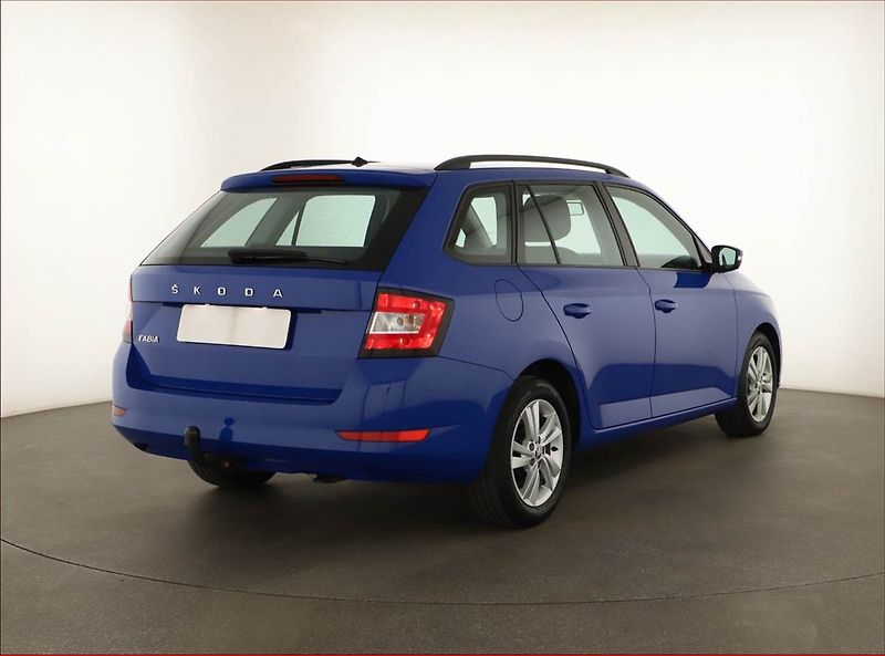 Škoda Fabia (2021) Ambition 1.0 TSI, Serv.kniha - fotka 5 z 13