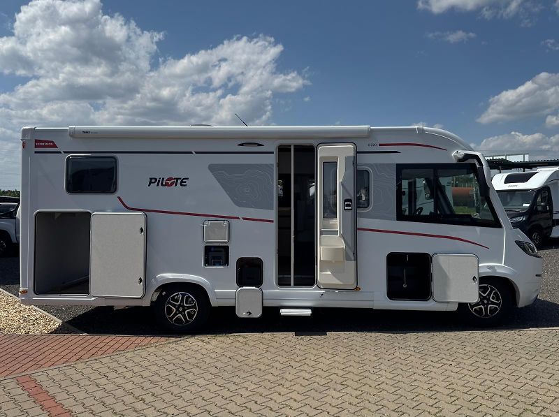Pilote (2026) G720FGJ Expression - fotka 6 z 37