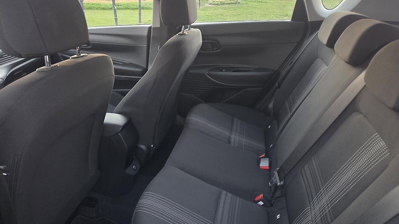 Hyundai Bayon (2024)  1.2i Comfort Club CZ DPH  - fotka 14 z 26