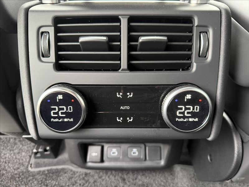 Land Rover Discovery (2026) 3,0 DYNAMIC HSE D350 - fotka 28 z 34