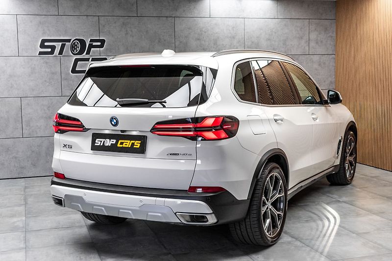 BMW X5 xDrive50e ZÁRUKA*AIR*TAŽNÉ*ČR - fotka 6 z 47