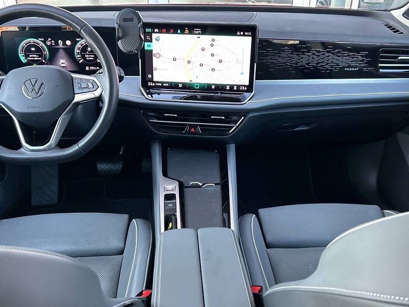 Volkswagen Passat (2025) 2.0 TDI 7DSG 4MOTION Elegance - fotka 5 z 35