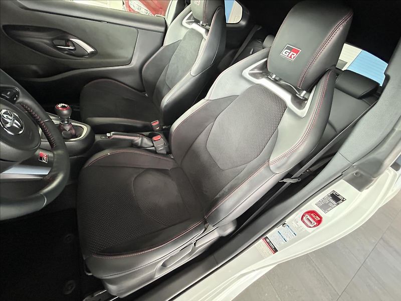 Toyota GR Yaris 1,6   ČR,CIRCUIT PACK,FULL PPF - fotka 27 z 36