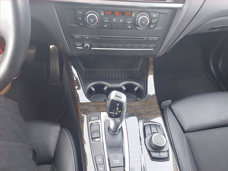 BMW X3 (2013) xDrive20d, 4X4, Automat, Kůže - fotka 12 z 20