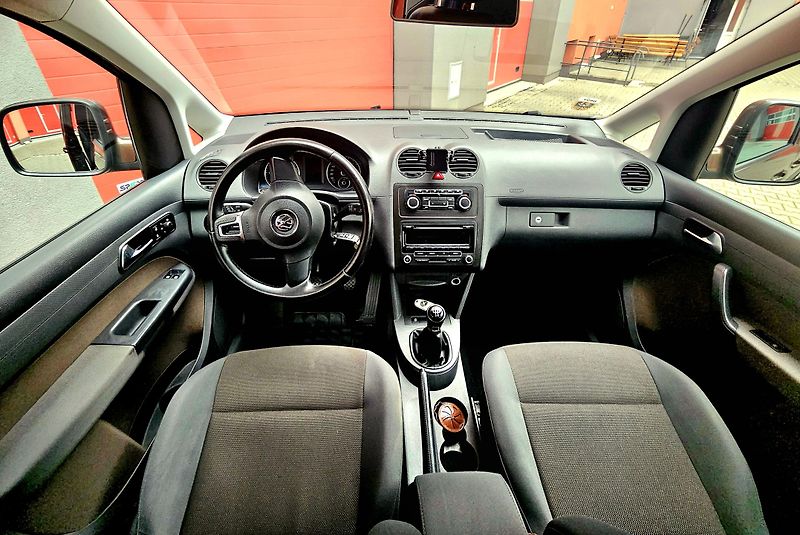 Volkswagen Caddy (2012) CADDY MAXI 7 MÍST  TAŽNÉ  STK - fotka 14 z 23