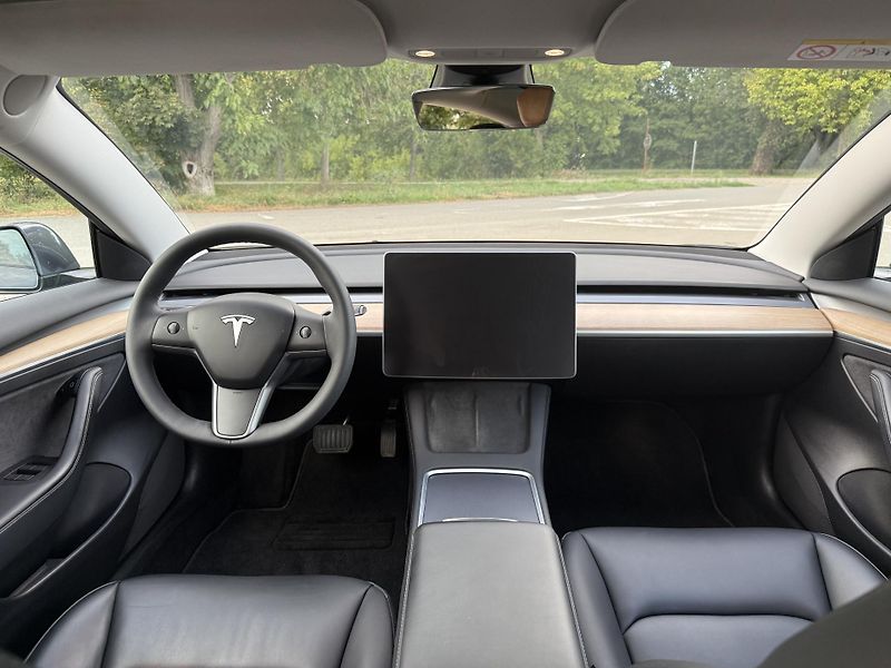 Tesla Model 3 (2022) LR, 93 %, tažné, Ryzen, Matrix - fotka 8 z 30