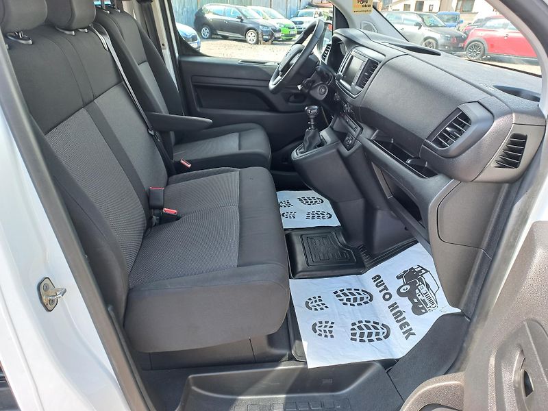 Toyota ProAce (2023) 2.0D-4D 106kW L2 9-míst ČR DPH - fotka 14 z 19
