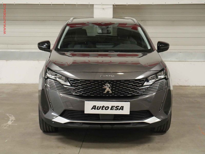 Peugeot 5008 (2022) 1.2 PT, 1.maj,ČR, Allure - fotka 2 z 23