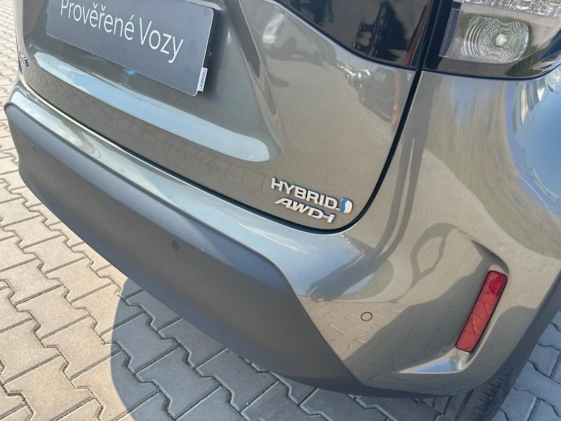 Toyota Yaris Cross 1.5 HSD e-CVT Executive AWD - fotka 30 z 30