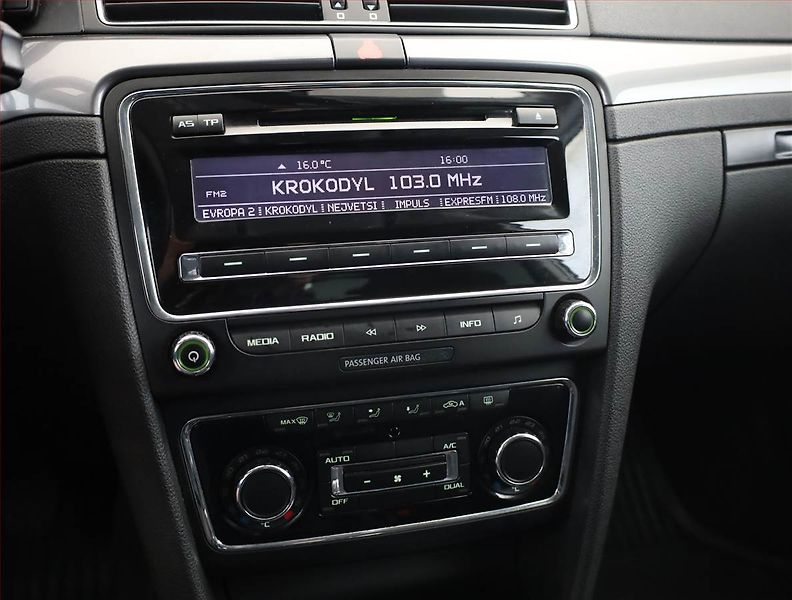 Škoda Superb (2015) 2.0 TDI, Serv.kniha, Tempomat - fotka 9 z 17
