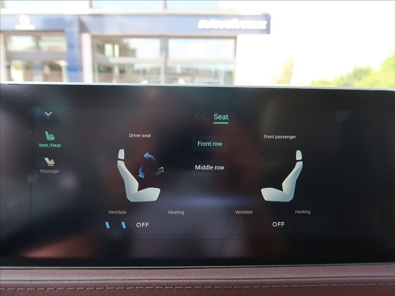 Dongfeng U-Tour 1,5 T,130kW,1majČR,ExclusiveFR - fotka 17 z 37