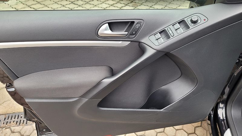 Volkswagen Tiguan (2016) 2,0TDi 110kW Lounge  - fotka 36 z 42