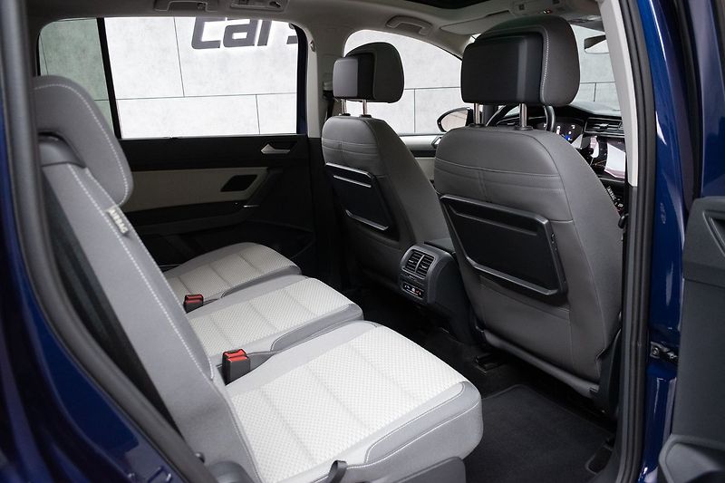 Volkswagen Touran 1.5 TSI TAŽNÉ*7.MÍST*DPH*ČR 1M - fotka 15 z 45
