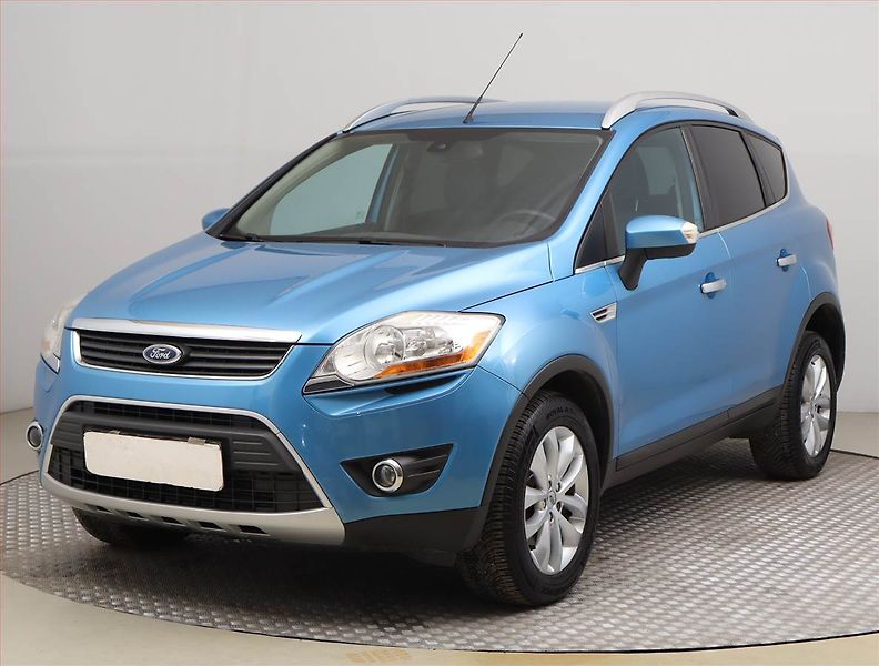 Ford Kuga (2009) Titanium 2.0 TDCi, 4X4 - fotka 2 z 16