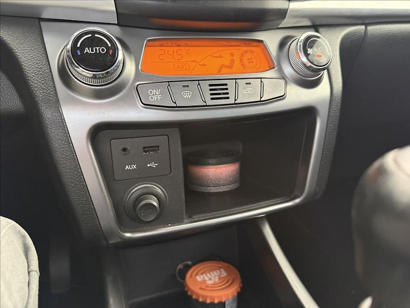 SsangYong Korando 2,0   110 kW,SERVISKA,4x4, - fotka 16 z 25