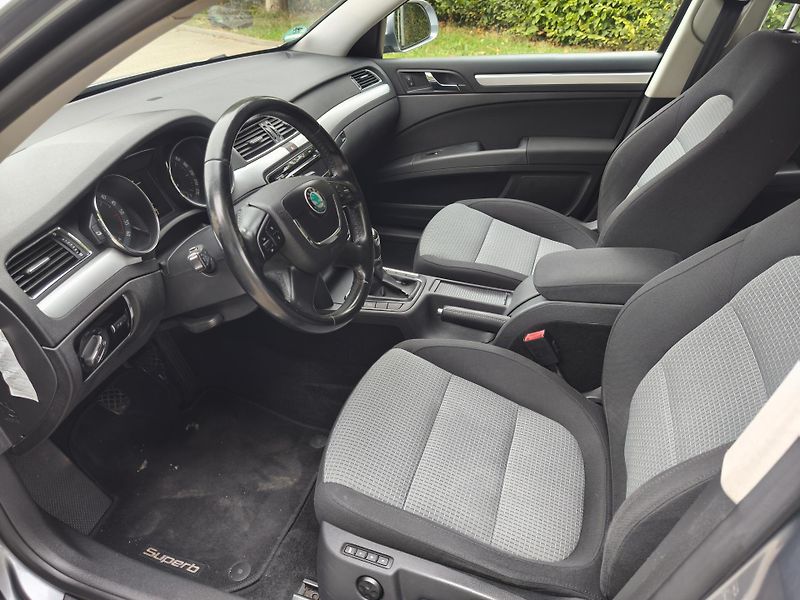Škoda Superb 2.0 tdi Ambition - fotka 16 z 26