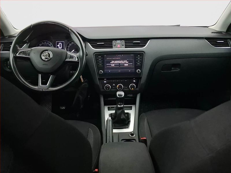 Škoda Octavia (2019) Elegance 2.0 TDI, Tempomat - fotka 8 z 17