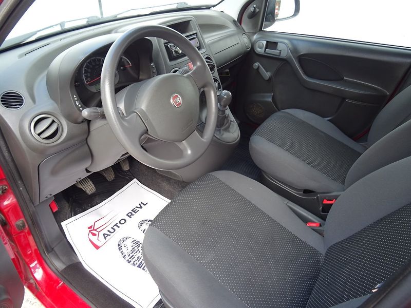 Fiat Panda (2010) 1.1i,NovéČR,s.kniha - fotka 7 z 19