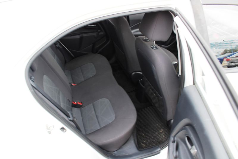 Kia Rio (2015) 1.4i KLIMA EL.OKNA ALUKOLA - fotka 12 z 16