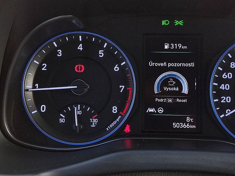 Hyundai Kona (2023) 1,0 T-GDi 88 Kw - fotka 11 z 38