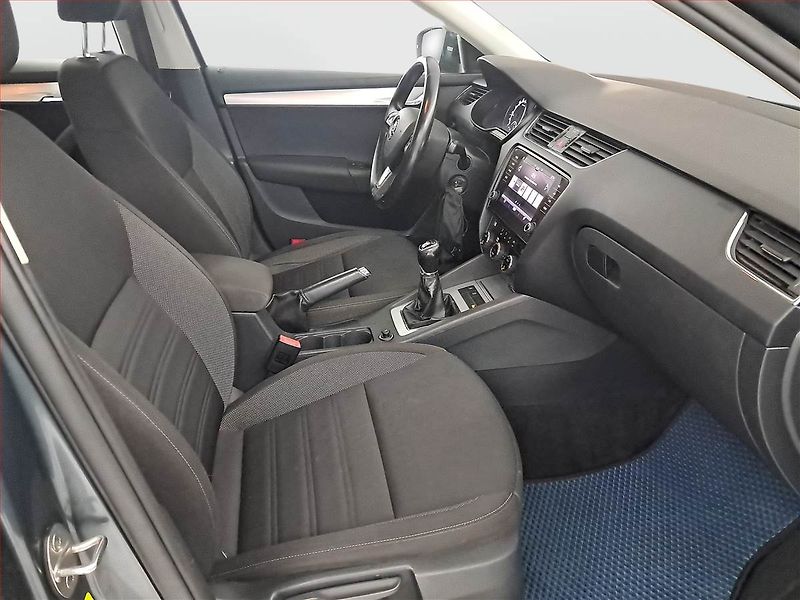 Škoda Octavia (2018) Ambition 2.0 TDI, Navi - fotka 9 z 18