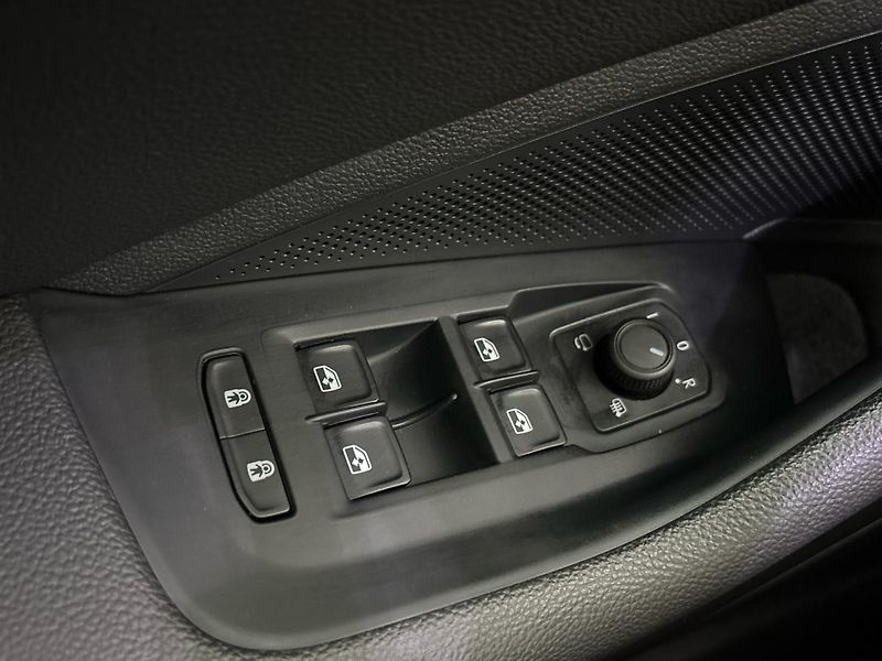 Škoda Superb Laurin & Klement DSG - fotka 21 z 32