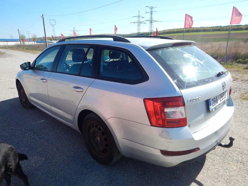 Škoda Octavia III 1.6 TDi 81 kw tažné - fotka 6 z 14