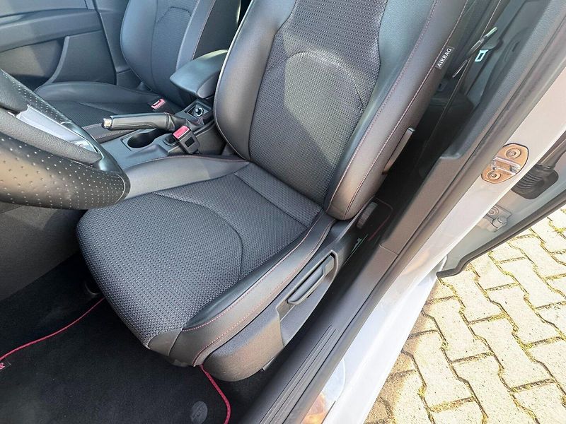 Seat Leon (2016) FR 1,4 TSI 110 KW 1. MAJITEL - fotka 20 z 50