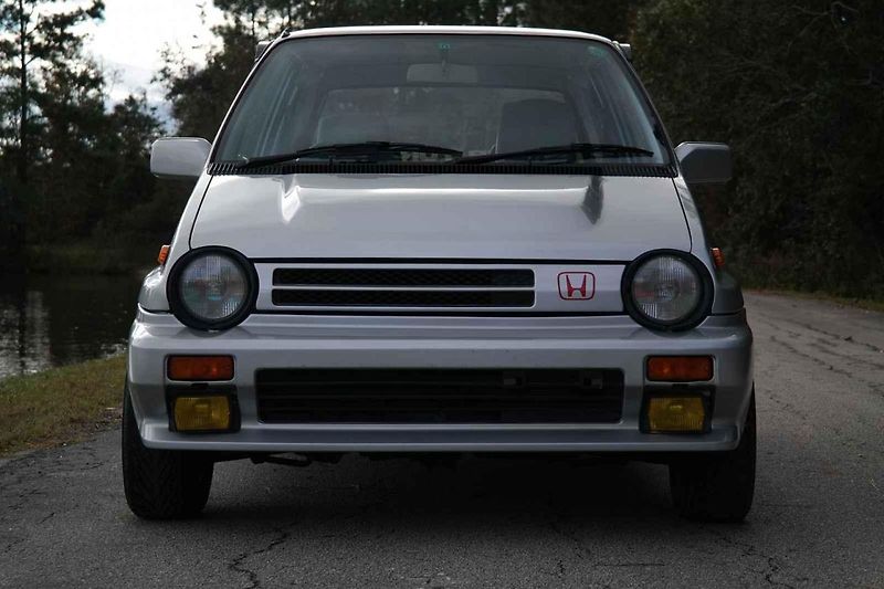 Honda City Turbo a Motocompo