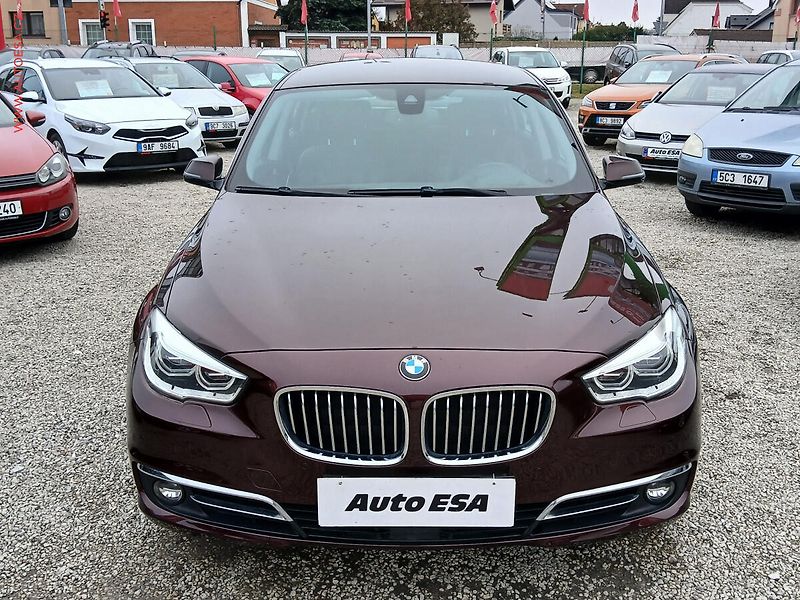 BMW Řada 5 (2016) 3.0 d GT 530xDrive, 1.maj,ČR - fotka 2 z 27