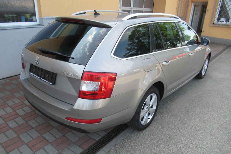 Škoda Octavia 2.0 TDi AUT.KLIMA NAVIGACE - fotka 2 z 21