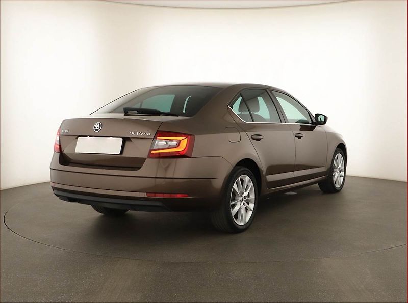 Škoda Octavia (2017) Style 1.6 TDI, Tempomat - fotka 5 z 14