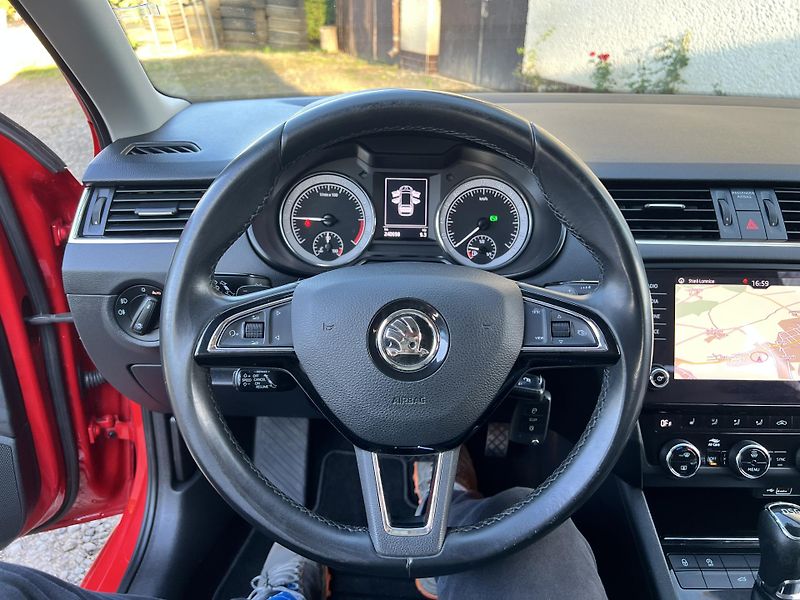 Škoda Octavia 2.0TDI 110KW,DSG,NAVI,TZ,KůŽE - fotka 36 z 45