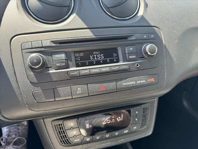 Seat Ibiza 1,6 TDi - fotka 14 z 19