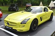 Je tu také SLS AMG