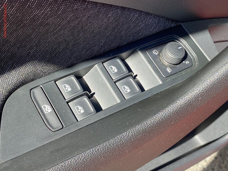 Škoda Kamiq (2021) 1.0 TSi, ČR, Style, LED - fotka 12 z 18