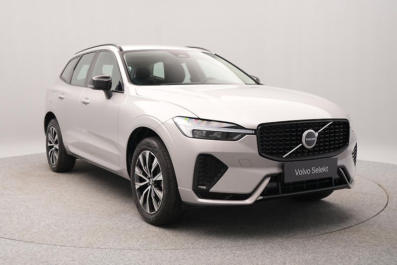 Volvo XC60 B5 AWD PLUS DARK CZ 1.maj - fotka 12 z 44