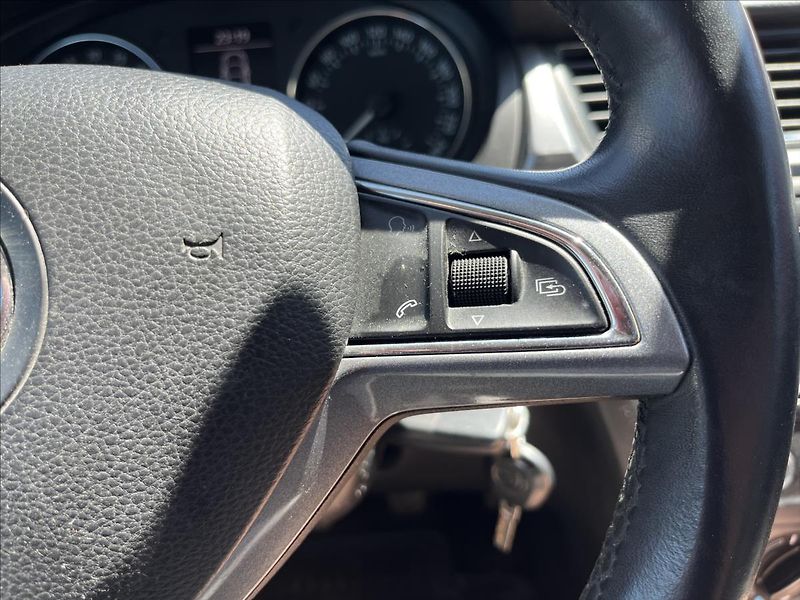 Škoda Rapid 1,6 TDi 66KW KLIMA STK 6/28 - fotka 21 z 32