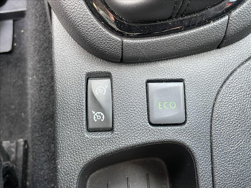 Renault Clio 1,5 DCi 66kw GPS polokůže 2sad - fotka 39 z 41